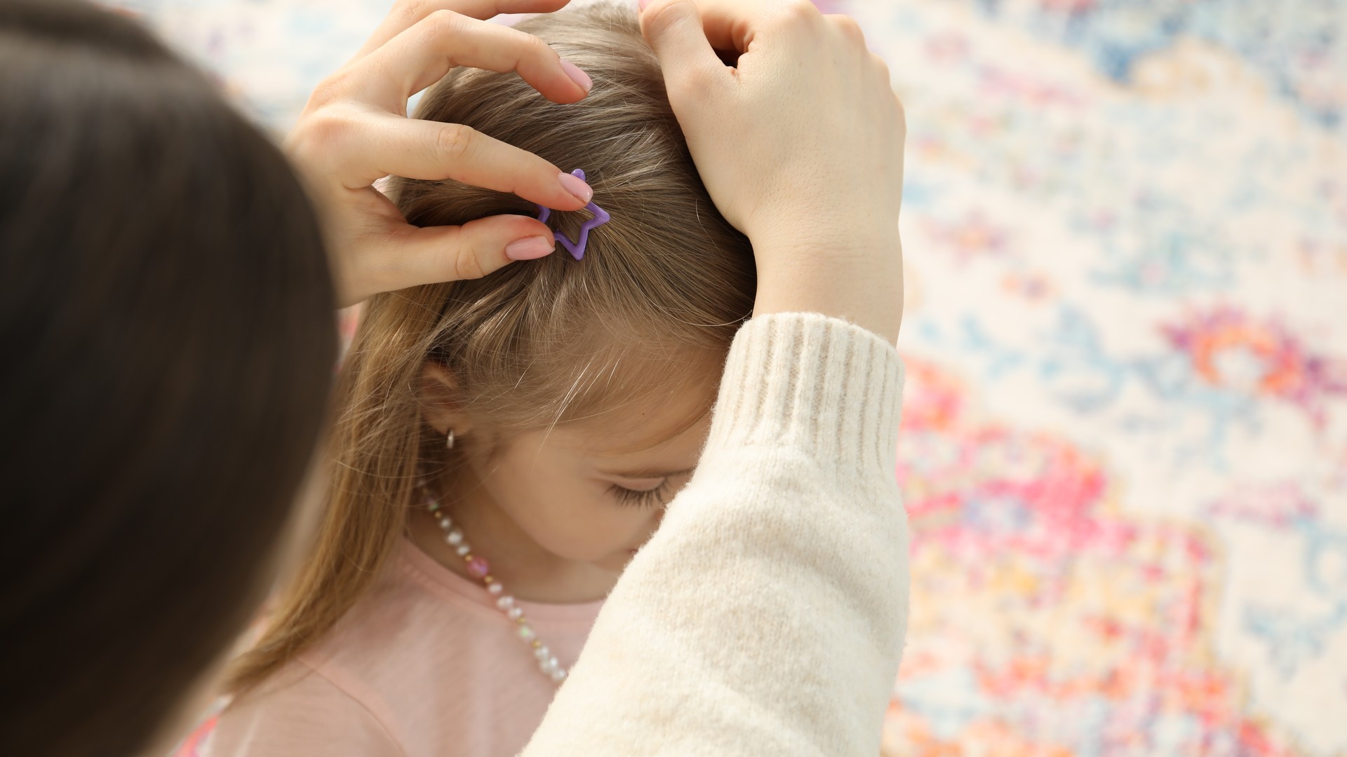 Yes, You Can See Head Lice, but They’re Built to Hide